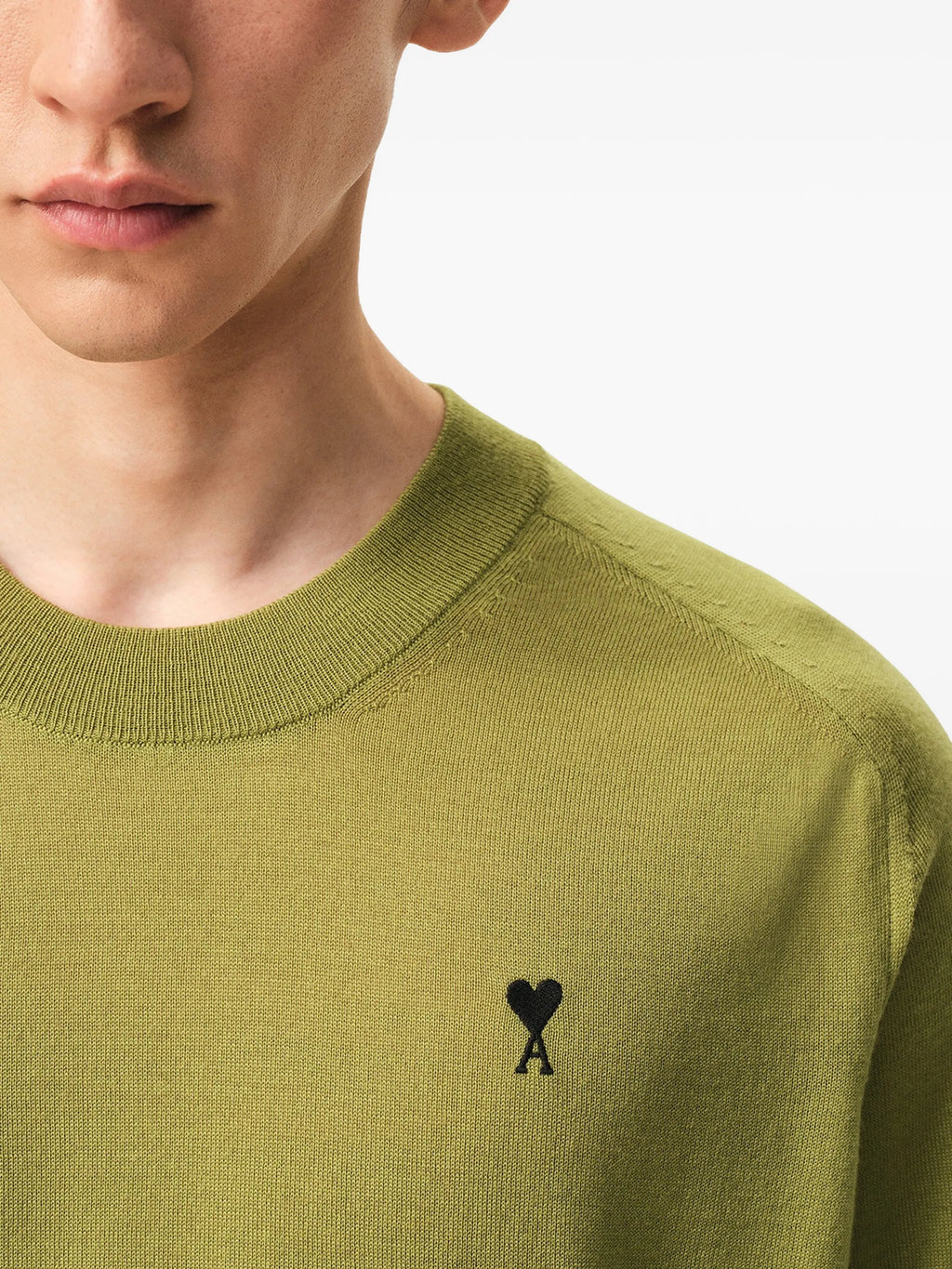 Crew neck sweater with embroidery