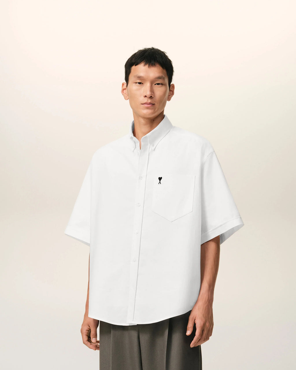 Short-sleeved shirt with embroidery White