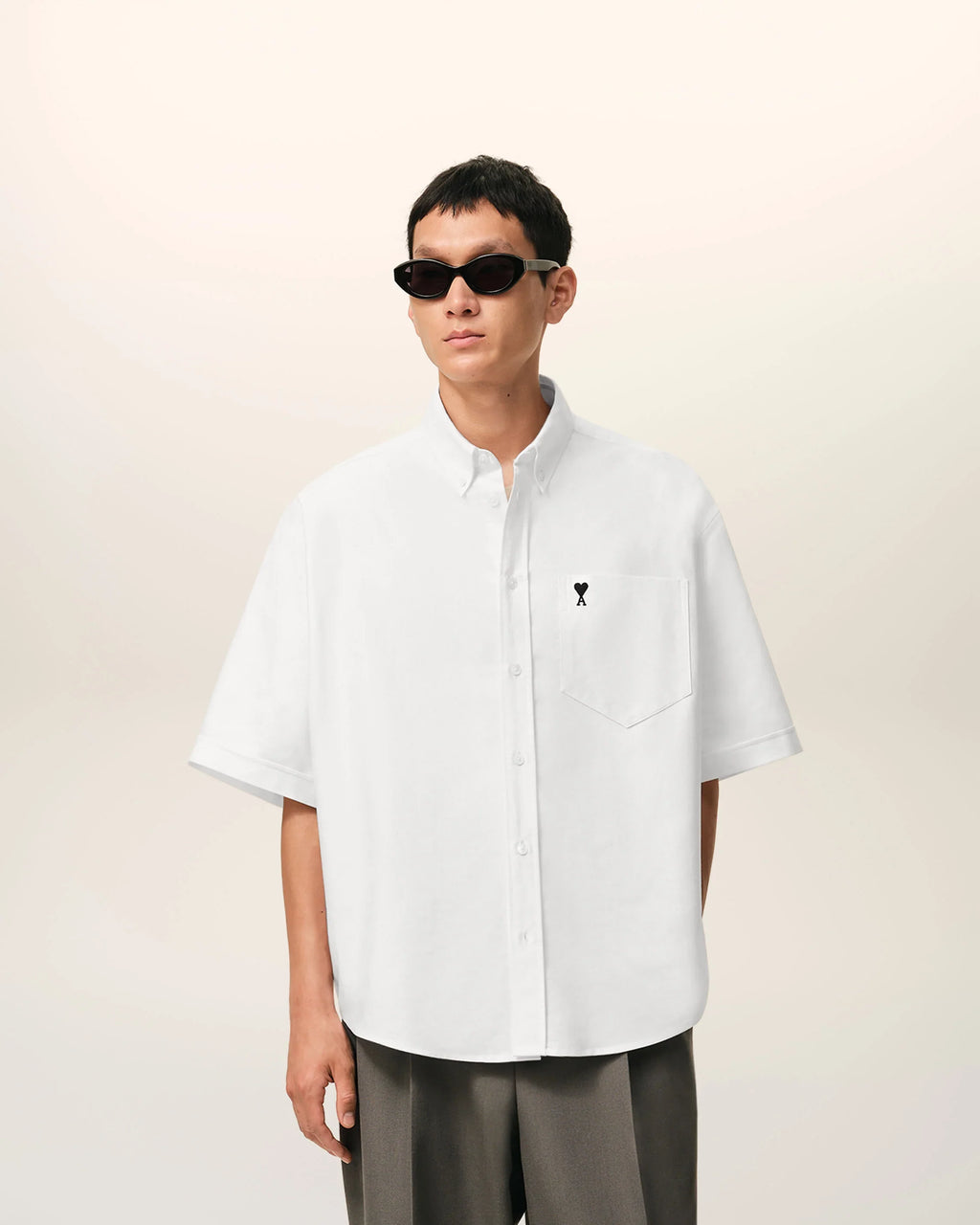 Short-sleeved shirt with embroidery White