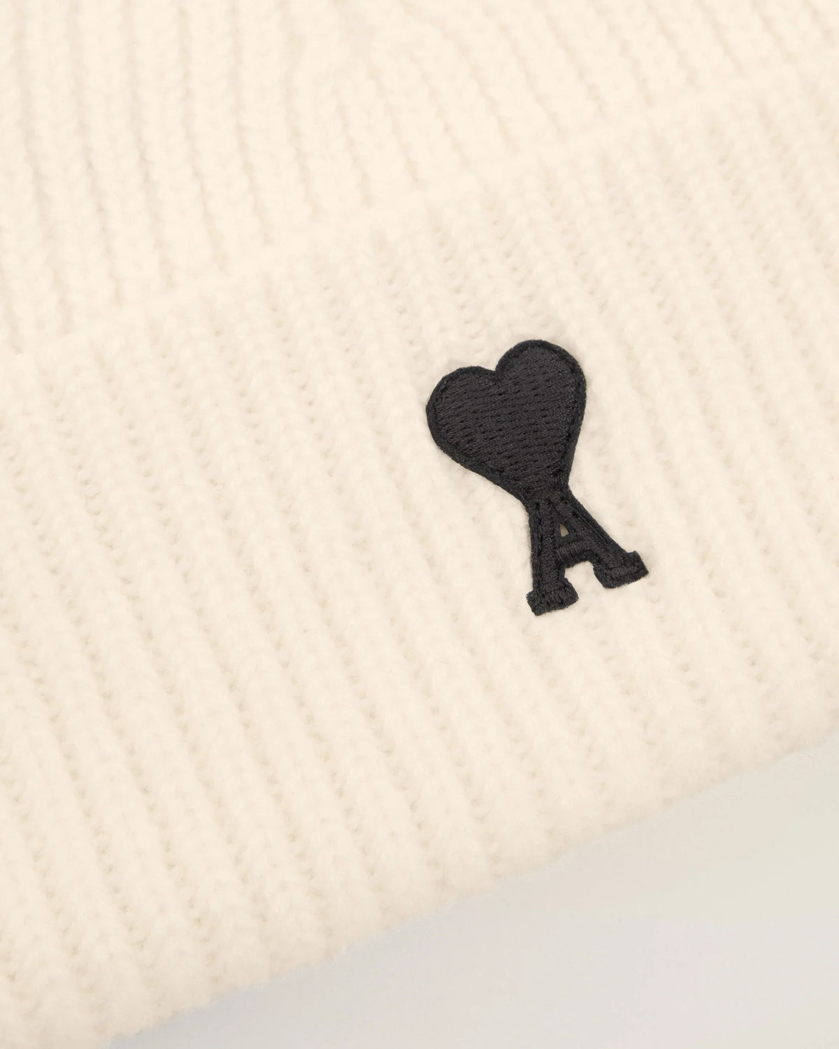 White Wool AMI de Coeur Beanie