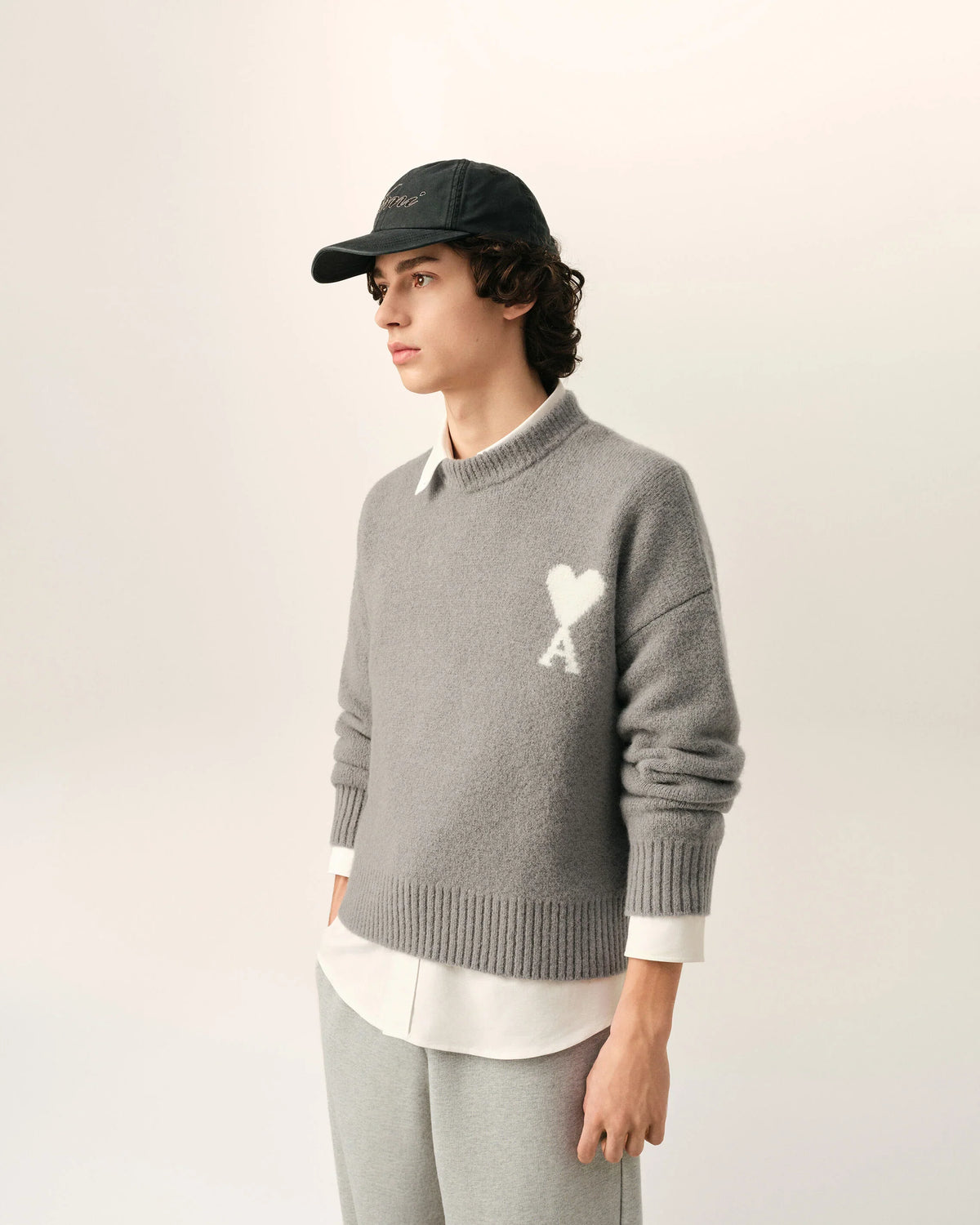 Grey crewneck alpaca sweater with Ami de Coeur